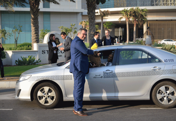 PHOTOS: UAE hotels donate iftar meals to cab drivers